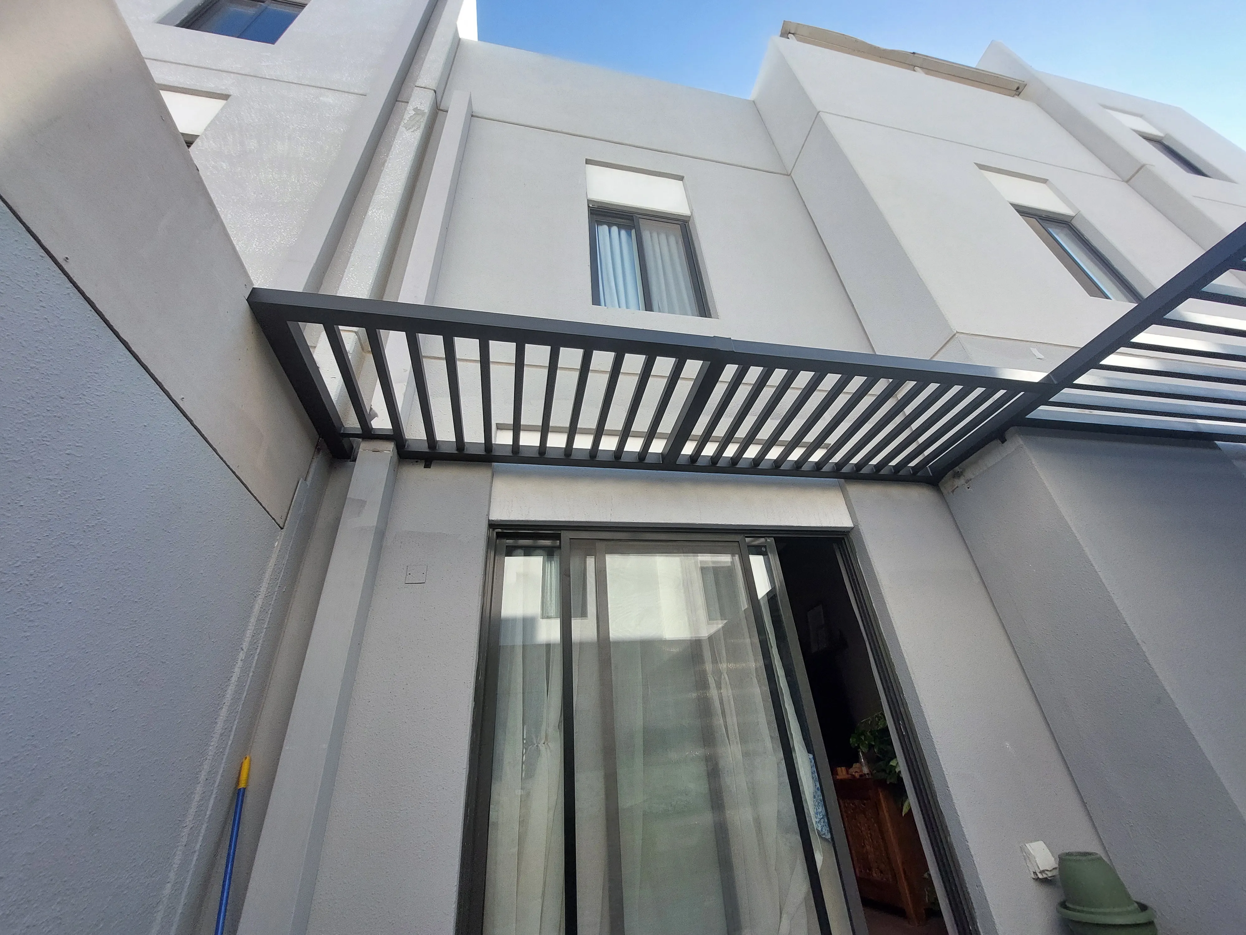 تركيب مظلات عالية الجودة في الرياض